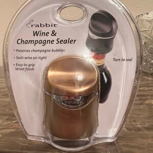 Rabbit Wine & Champagne Sealer - Gold